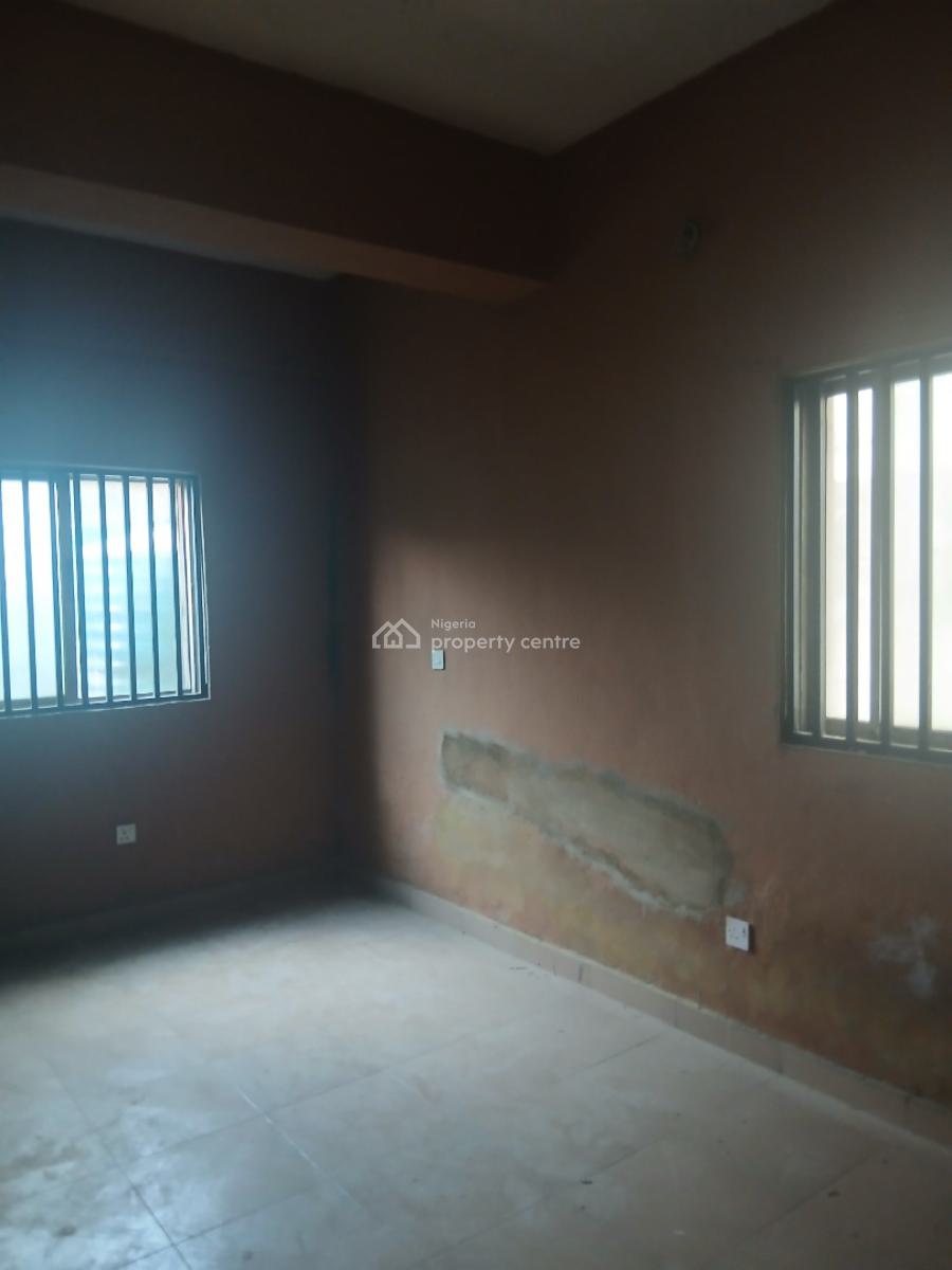 Lovely Executive 3bedroom, Shomolu, Lagos, Flat / Apartment for Rent