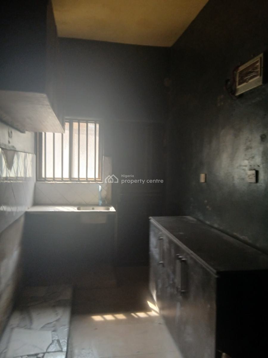 Lovely Executive 3bedroom, Shomolu, Lagos, Flat / Apartment for Rent