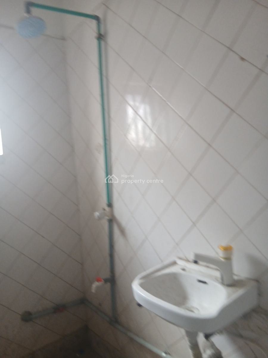 Lovely Executive 3bedroom, Shomolu, Lagos, Flat / Apartment for Rent