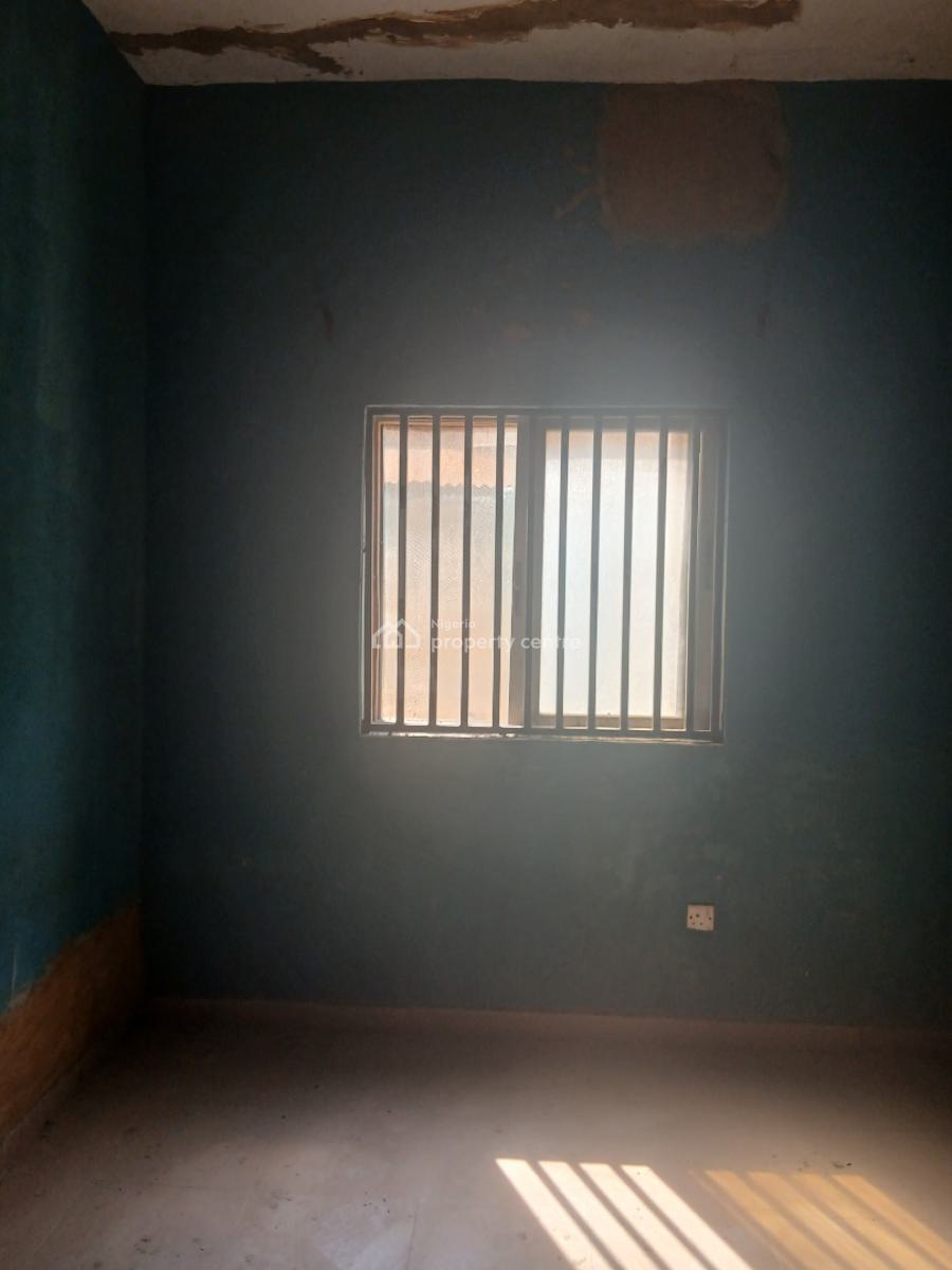 Lovely Executive 3bedroom, Shomolu, Lagos, Flat / Apartment for Rent