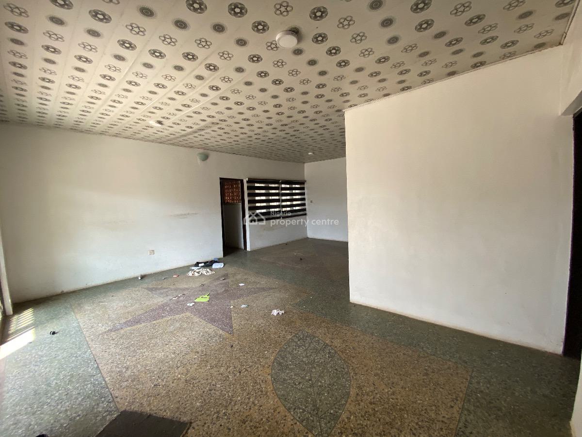 3-bedroom Office Space at -- Awolowo, Old Bodija, Awolowo Area, Old Bodija, Ibadan, Oyo, Terraced Bungalow for Rent