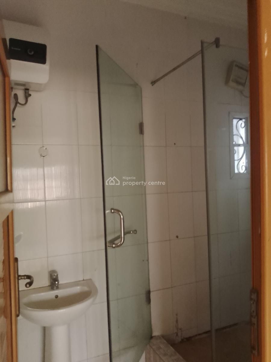 Renovated 2 Bedroom Flat, Sangotedo, Ajah, Lagos, Flat / Apartment for Rent