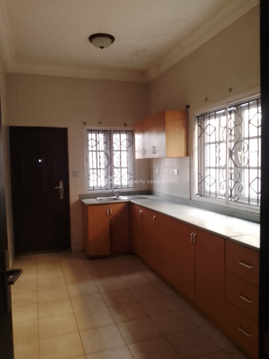 Renovated 2 Bedroom Flat, Sangotedo, Ajah, Lagos, Flat / Apartment for Rent