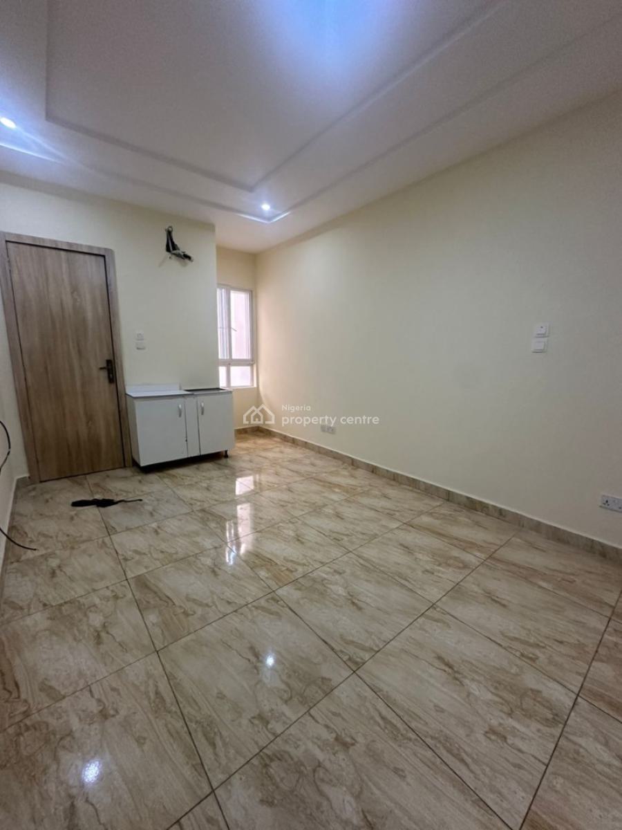 Luxury and Fully Serviced Studio Apartment Upstairs with Kitchen, Ivy Gardens , Orchid Road Lekki, Lekki Expressway, Lekki, Lagos, Self Contain (single Rooms) for Rent