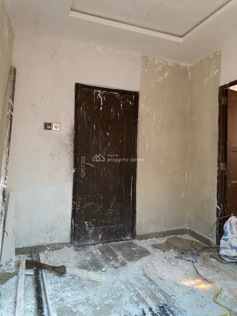 Executive Studio Room Selfcontain with Close Proximity to The Road, Ogunfayo Road By Phase 2, Oribanwa, Ibeju Lekki, Lagos, Self Contain (single Rooms) for Rent