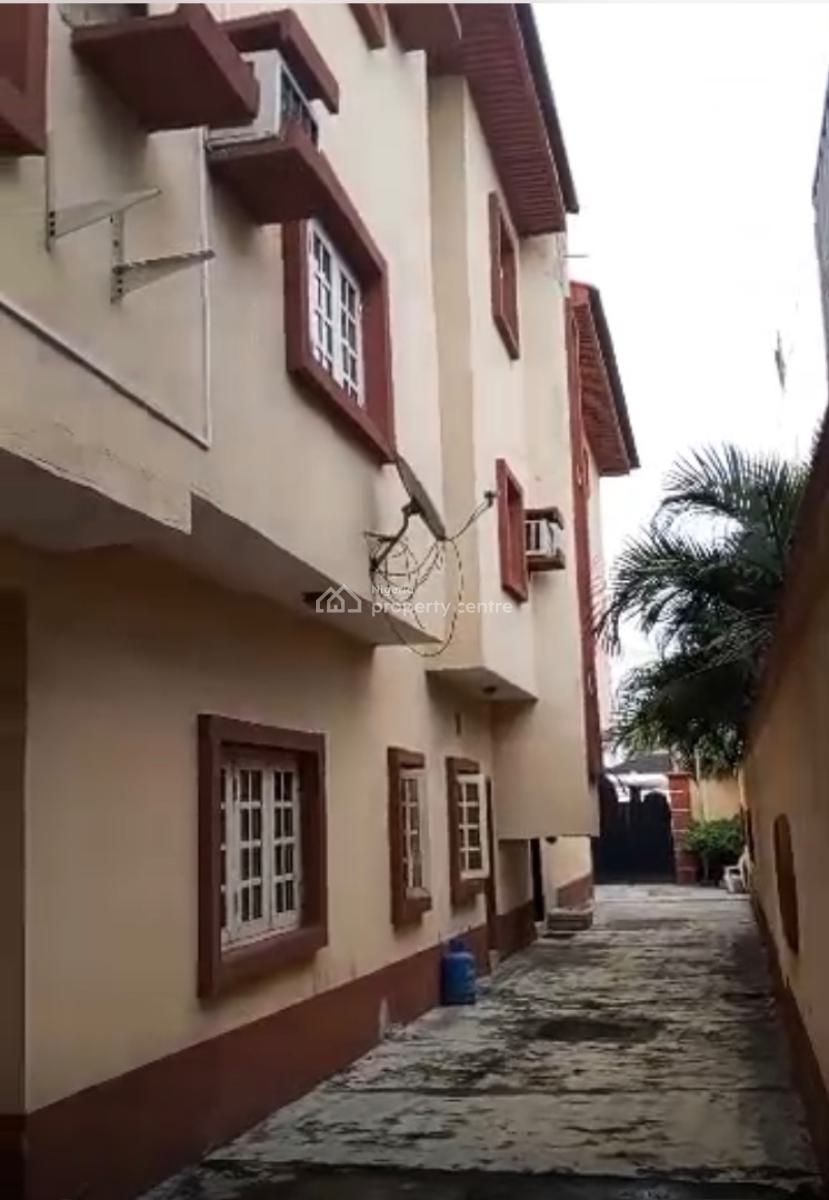 Fully Serviced 3 Bedroom Apartment, Off Admiralty, Lekki Phase 1, Lekki, Lagos, Flat / Apartment for Rent