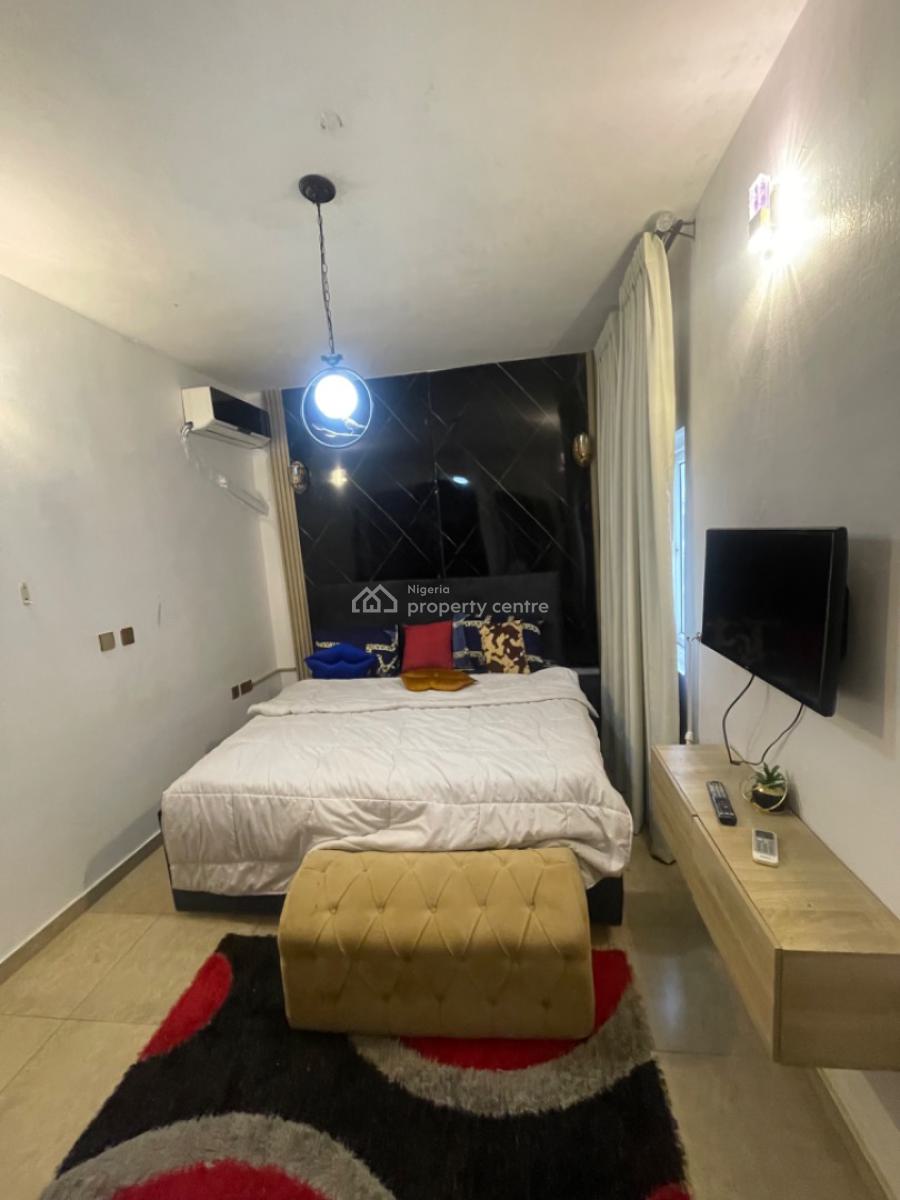 Luxury 2/3 Bedroom Apartment with Ps5 & Snooker Board, Ikate Freedom Way, Lekki, Lagos, Flat / Apartment Short Let