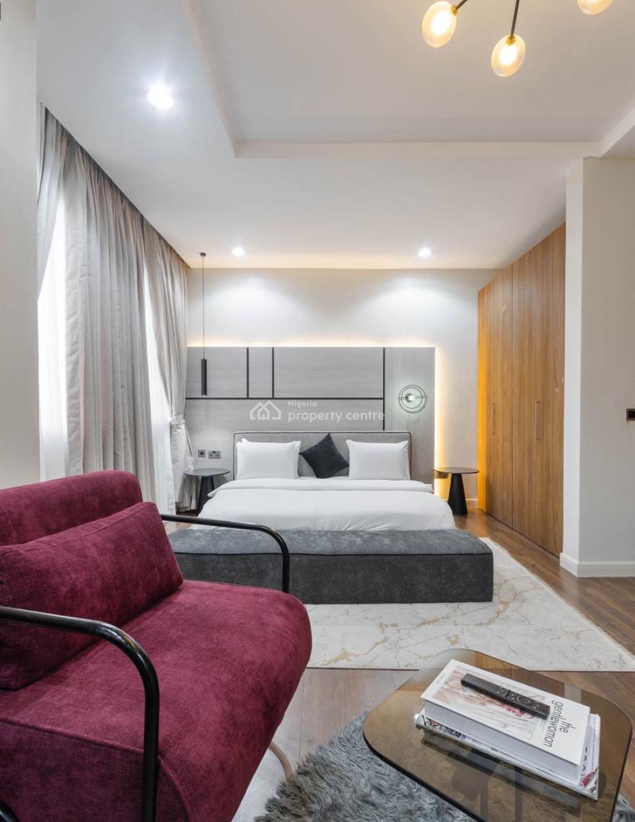 Newly Revamped 2 Bedroom Apartment with Swimming Pool, Gym and Ps5, Signature Residence, Lekki Phase 1, Lekki, Lagos, Flat / Apartment Short Let