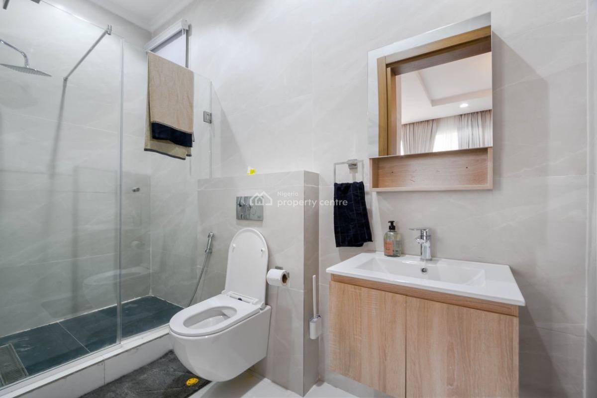 Newly Revamped 2 Bedroom Apartment with Swimming Pool, Gym and Ps5, Signature Residence, Lekki Phase 1, Lekki, Lagos, Flat / Apartment Short Let