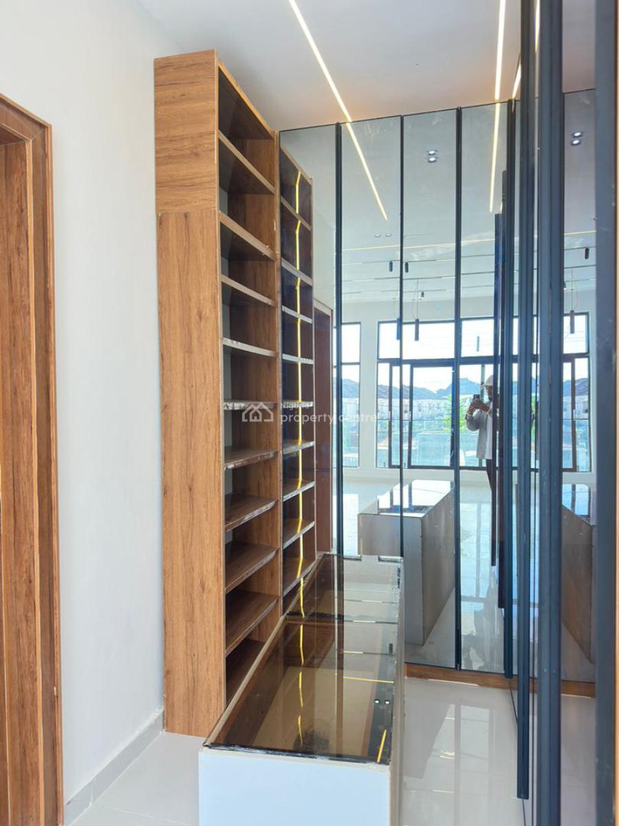 5 Bedroom Detached Duplex with a Swimming Pool + Bq in Secured Estate, Lekki, Lagos, Detached Duplex for Sale