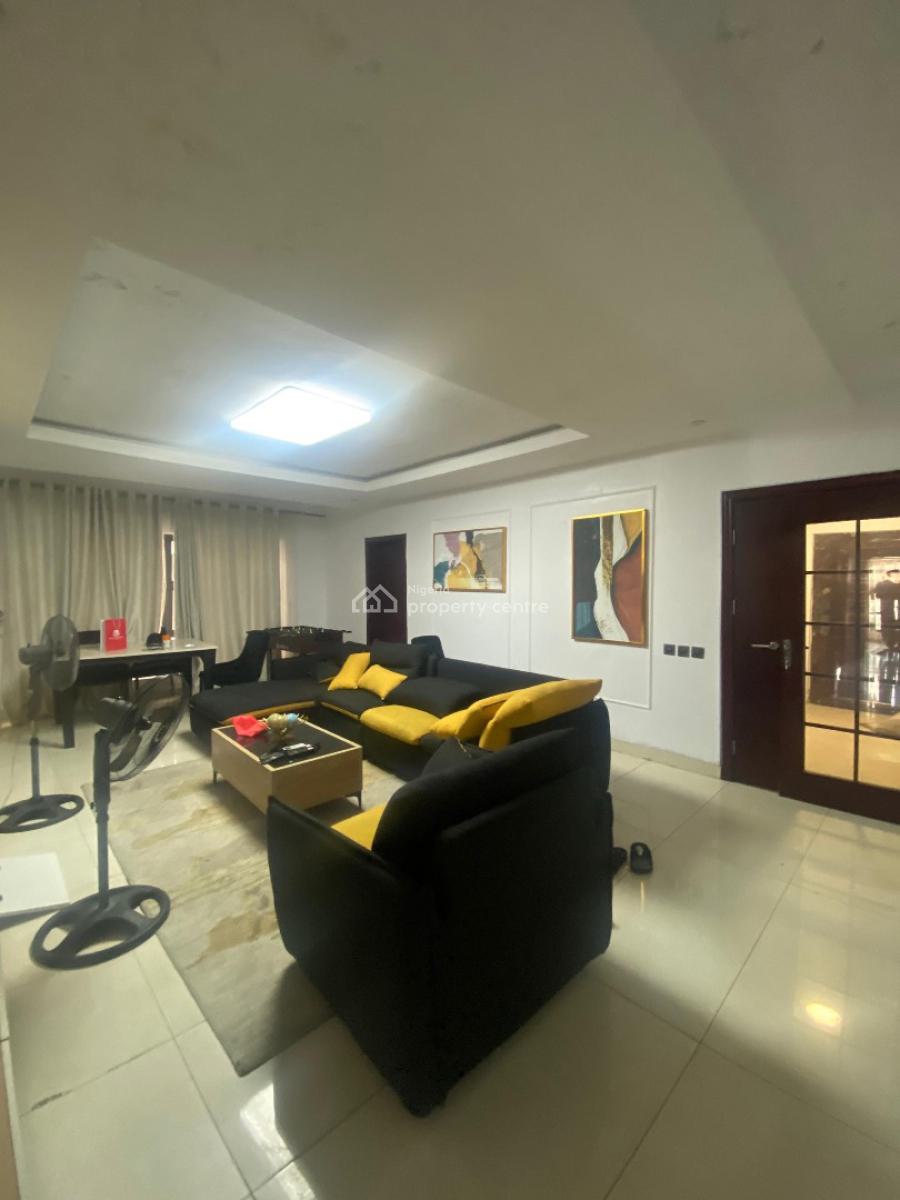 Fully Furnished 2 Bedroom Apartment with Elevator, Lekki Phase 1, Lekki, Lagos, Flat / Apartment for Rent