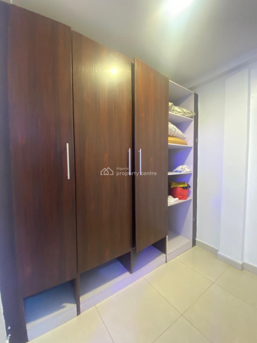 Fully Furnished 2 Bedroom Apartment with Elevator, Lekki Phase 1, Lekki, Lagos, Flat / Apartment for Rent