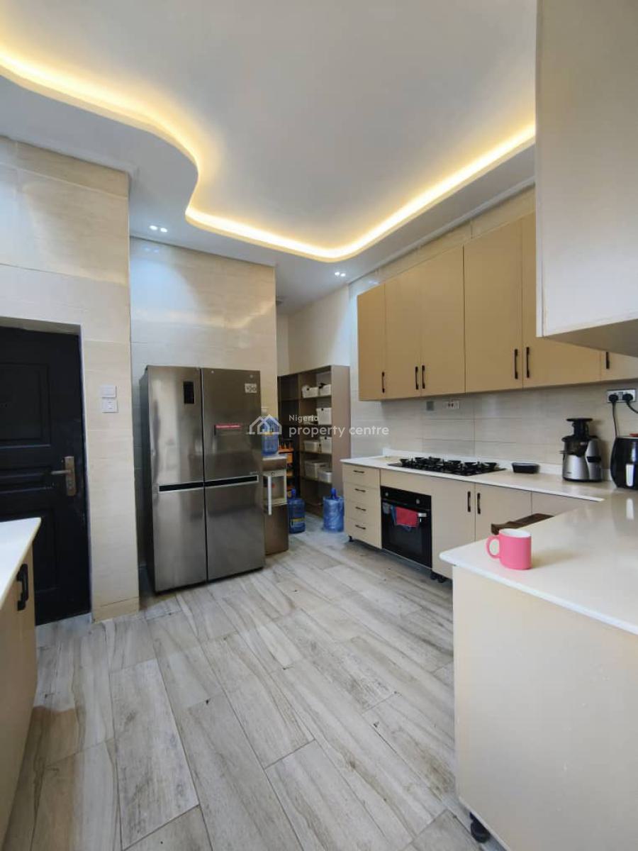 3 Bedroom Luxurious Penthouse with Bq, Bourdillon Old, Ikoyi, Lagos, Flat / Apartment for Sale