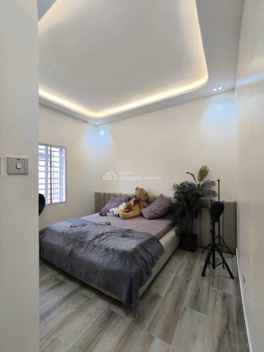 3 Bedroom Luxurious Penthouse with Bq, Bourdillon Old, Ikoyi, Lagos, Flat / Apartment for Sale