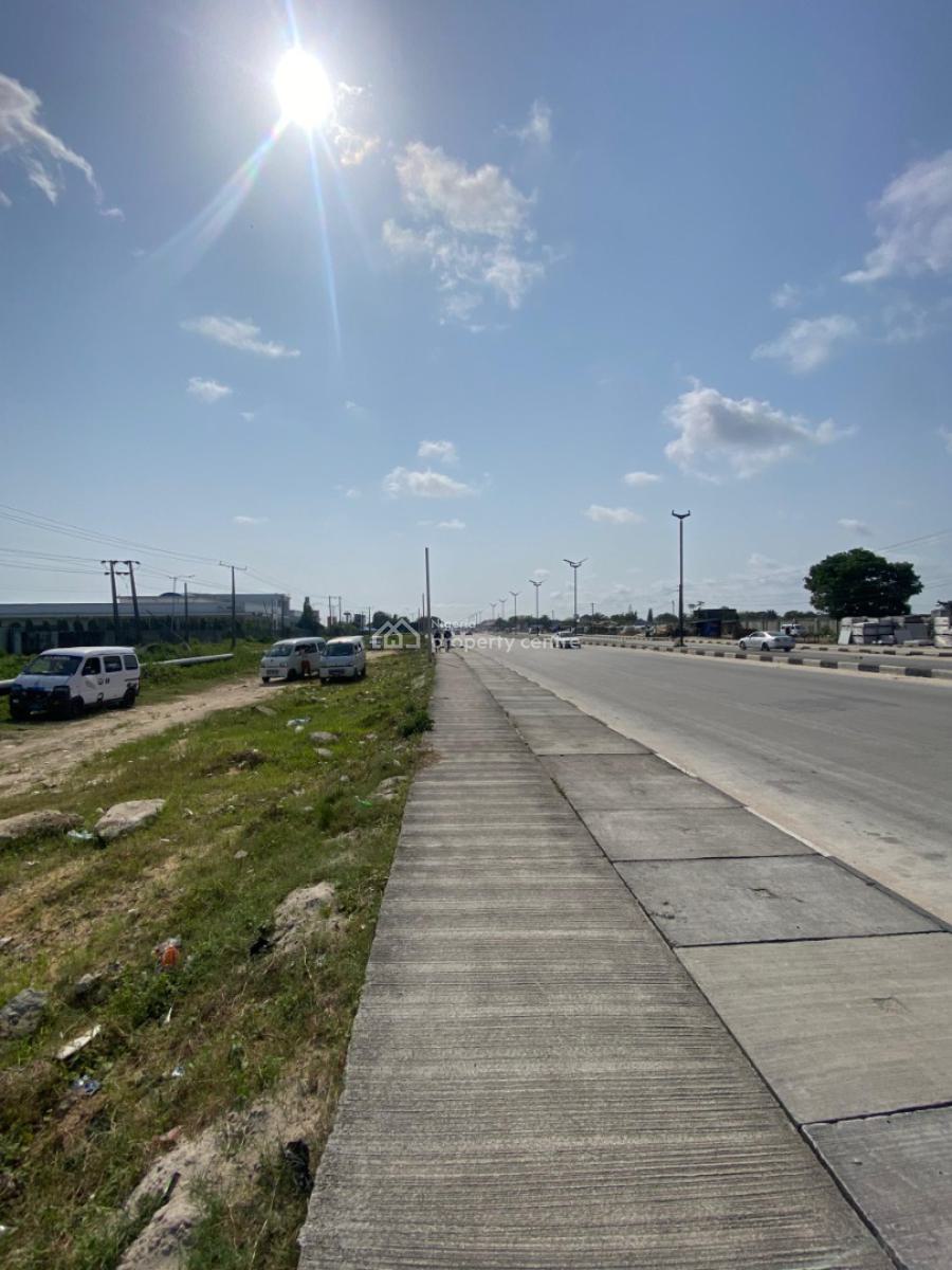 Commercial Dry Land Facing The Expressway, Shappire Garden Estate, Awoyaya, Ibeju Lekki, Lagos, Commercial Land for Sale