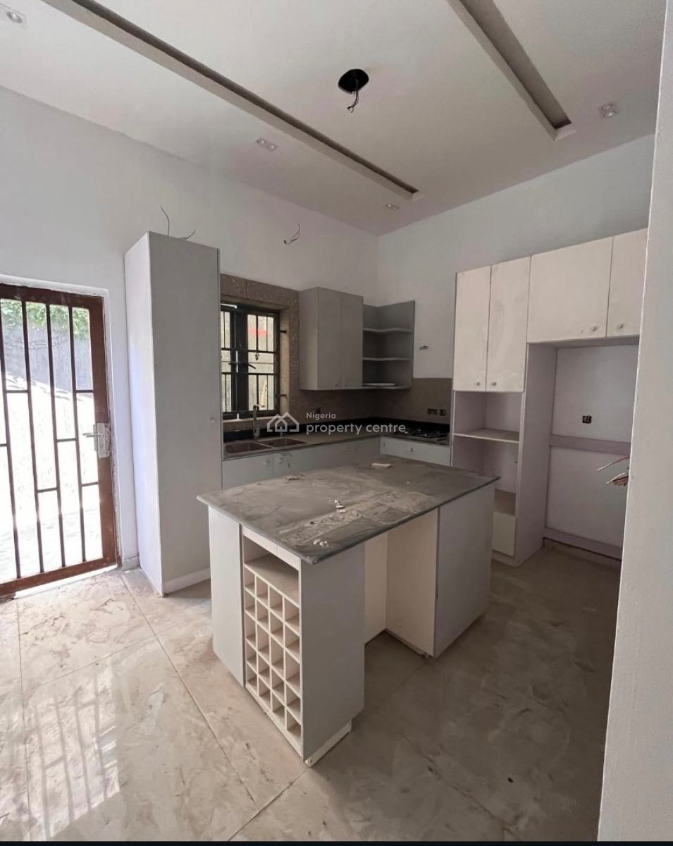 4 Bedroom  Nice and Spacious Duplex with a Bq, Lekki Phase 1, Lekki, Lagos, Detached Duplex for Sale