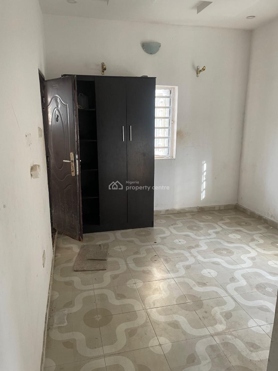 Standard 2 Bedroom Apartment (up Floor), Badore, Ajah, Lagos, Flat / Apartment for Rent