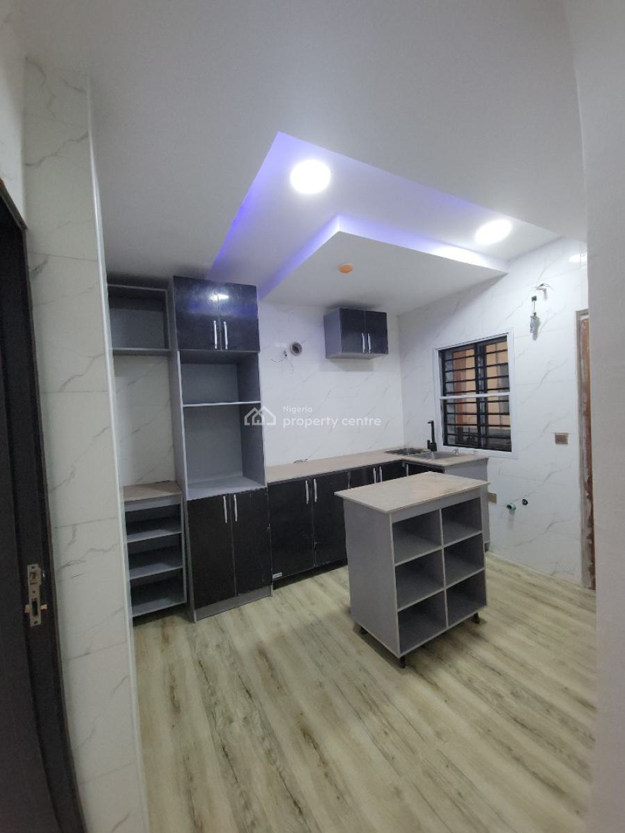 Newly Built 2 Bedroom Flat, Lekki Phase 1, Lekki, Lagos, Flat / Apartment for Rent