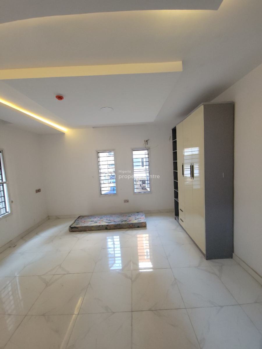 Newly Built 2 Bedroom Flat, Lekki Phase 1, Lekki, Lagos, Flat / Apartment for Rent