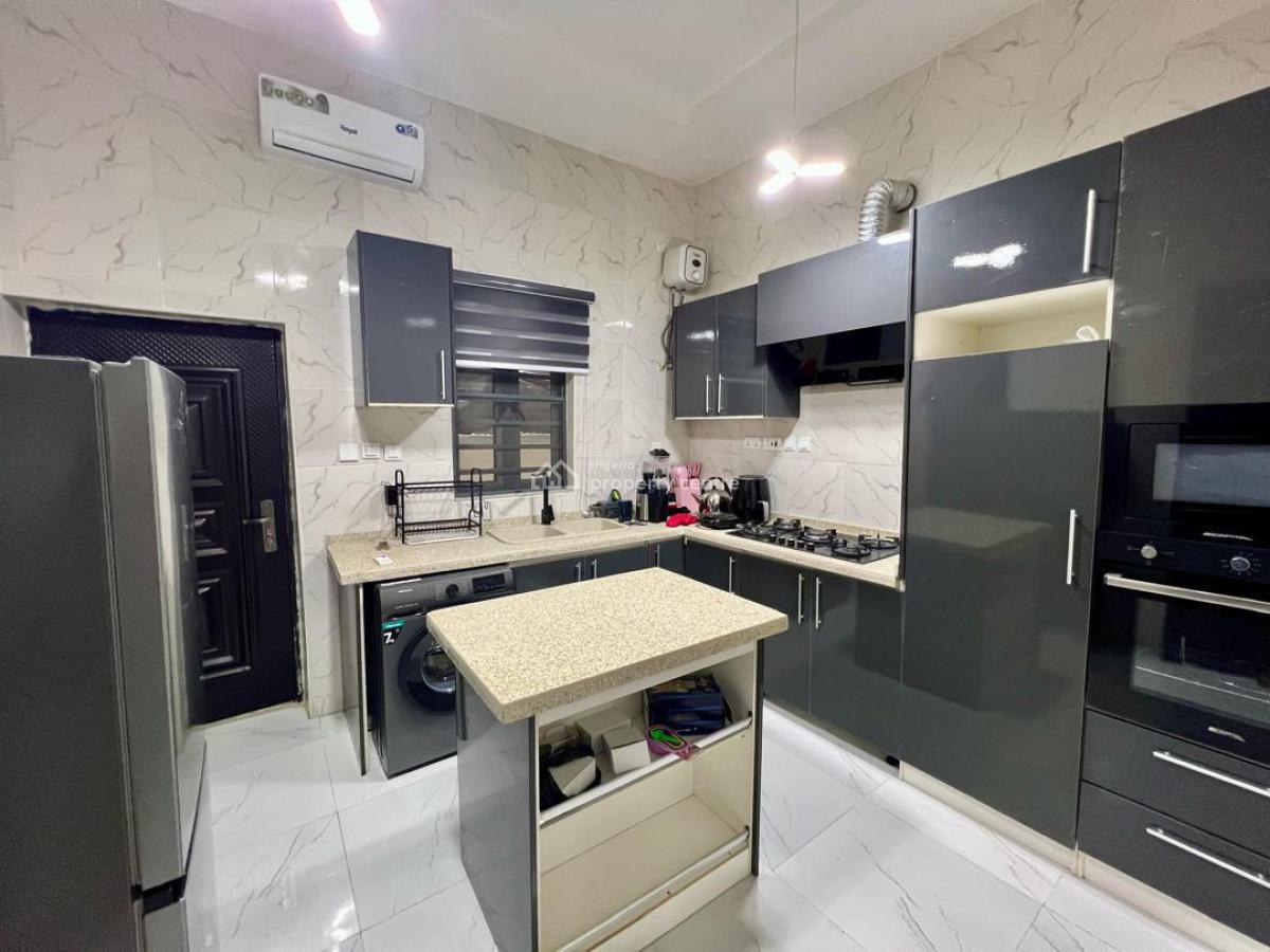 Clean 4bedroom Apartment Before Lbs, Ajah, Ogombo, Ajah, Lagos, Detached Duplex Short Let