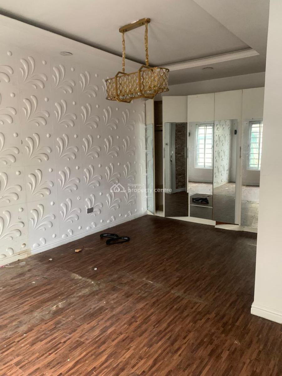 a Big Room in a 3 Bedroom Apartment, Orchid Road Lekki, Ikota, Lekki, Lagos, Self Contain (single Rooms) for Rent