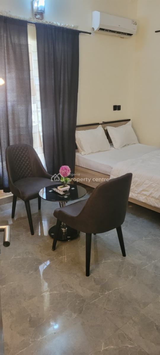 Well Located, Fully Furnished and Serviced Luxury Three (3) Bedroom, Lugbe District, Abuja, Flat / Apartment Short Let