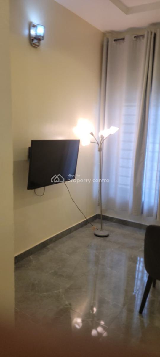 Well Located, Fully Furnished and Serviced Luxury Three (3) Bedroom, Lugbe District, Abuja, Flat / Apartment Short Let