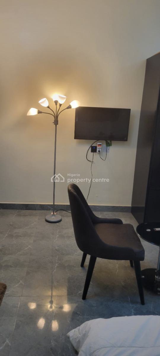 Well Located, Fully Furnished and Serviced Luxury Three (3) Bedroom, Lugbe District, Abuja, Flat / Apartment Short Let