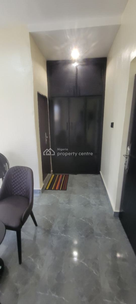 Well Located, Fully Furnished and Serviced Luxury Three (3) Bedroom, Lugbe District, Abuja, Flat / Apartment Short Let