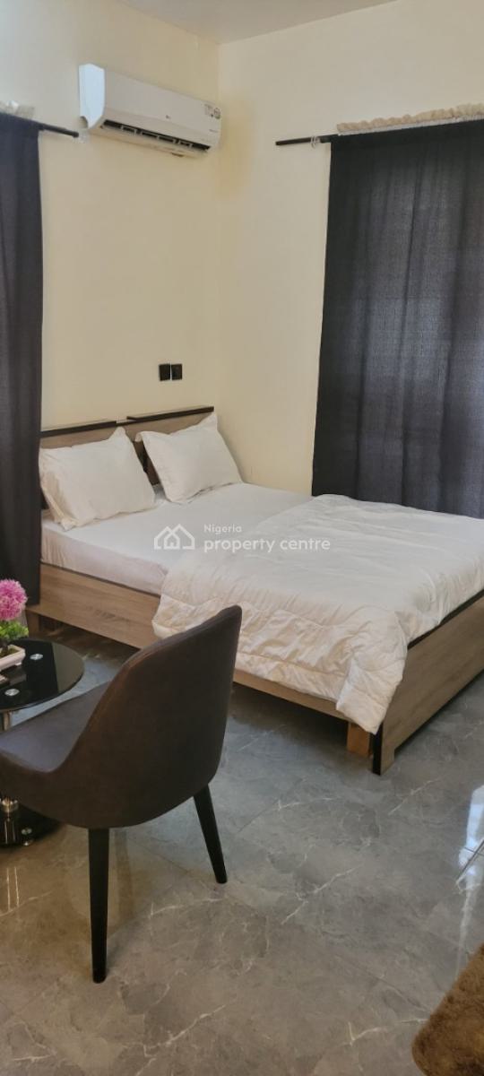 Well Located, Fully Furnished and Serviced Luxury Three (3) Bedroom, Lugbe District, Abuja, Flat / Apartment Short Let