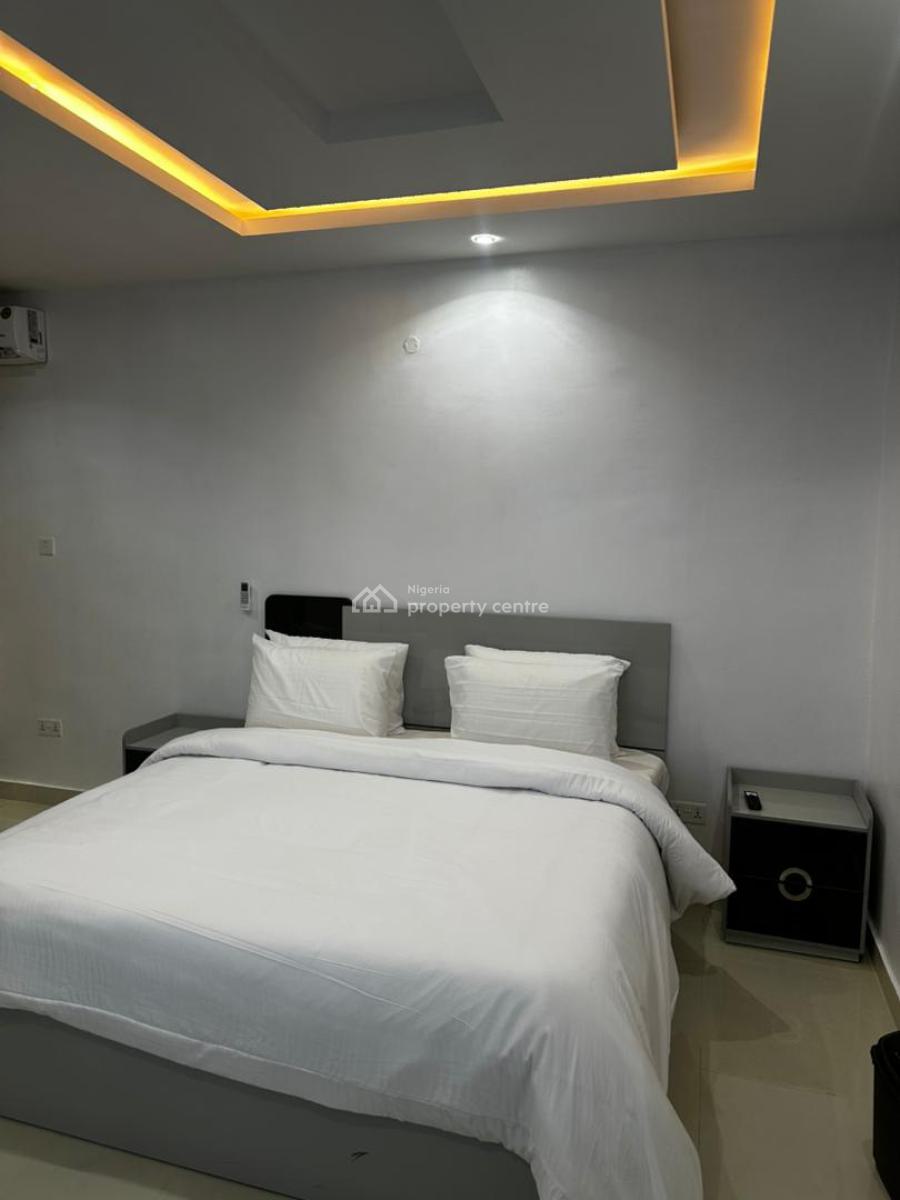 Luxury 3bedroom Duplex Netflix and Wi-fi, New Horizon Estate, Lekki, Lagos, Terraced Duplex Short Let