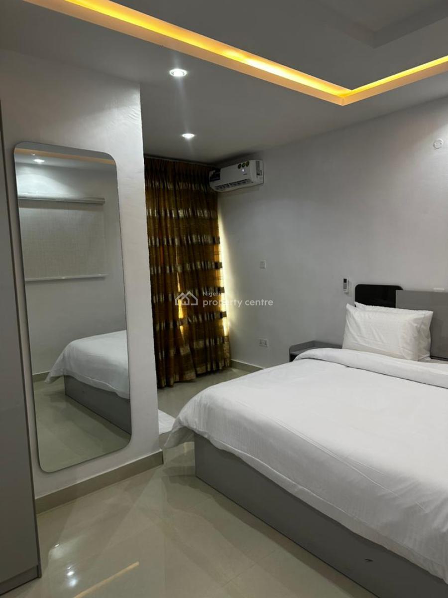 Luxury 3bedroom Duplex Netflix and Wi-fi, New Horizon Estate, Lekki, Lagos, Terraced Duplex Short Let