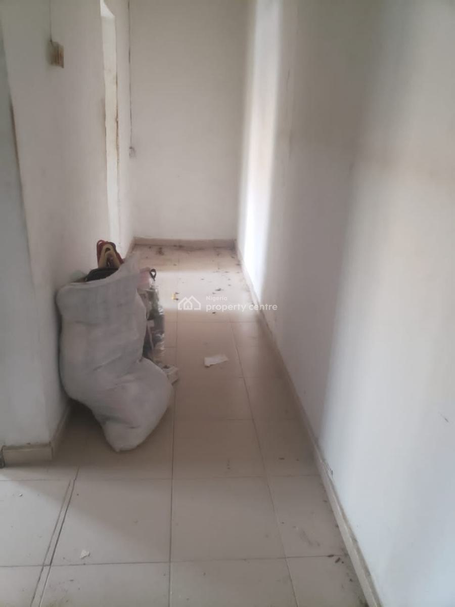 Spacious Mini Flat with Close Proximity to Major Bus Stop, Salimonu Ayinde Str Off Governors Road, Ikotun, Lagos, Mini Flat (room and Parlour) for Rent