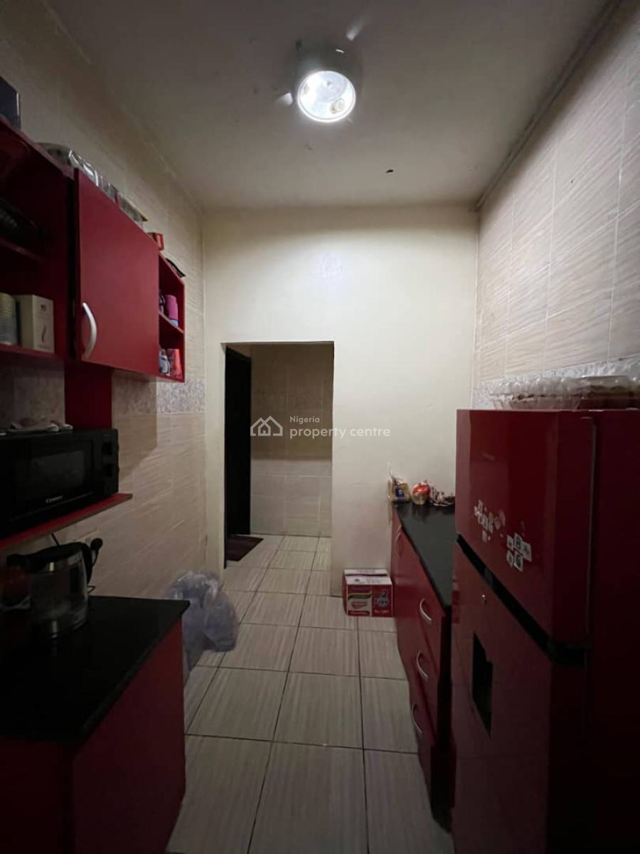 Luxurious Spacious 2 Bedroom Apartment, Chevron, Lekki Phase 2, Lekki, Lagos, Flat / Apartment for Sale