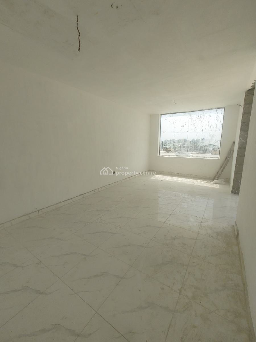 Spacious Shop Facing The Expressway, Abijo, Lekki, Lagos, Shop for Rent