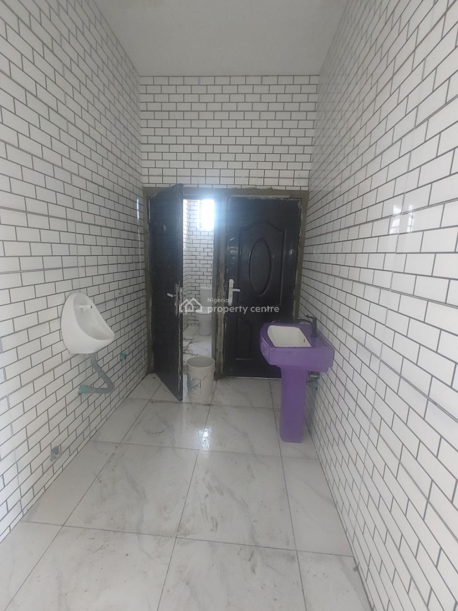 Spacious Shop Facing The Expressway, Abijo, Lekki, Lagos, Shop for Rent