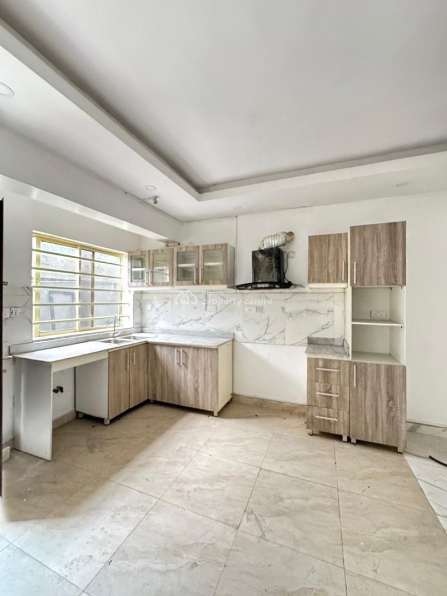 Lovely Built 4 Bedroom Terrace Duplex, Surulere, Lagos, Terraced Duplex for Sale