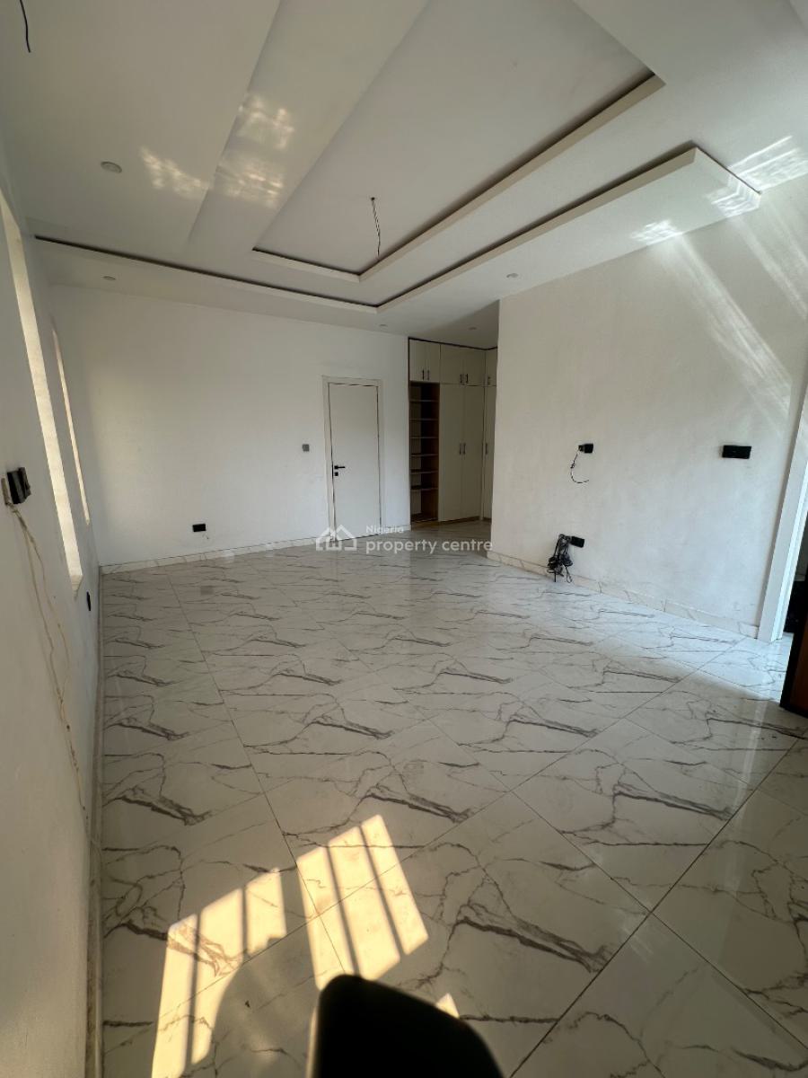 a Luxury Masters Bedroom in a Shared Apt, Ikota Road, Lekki, Lagos, House for Rent