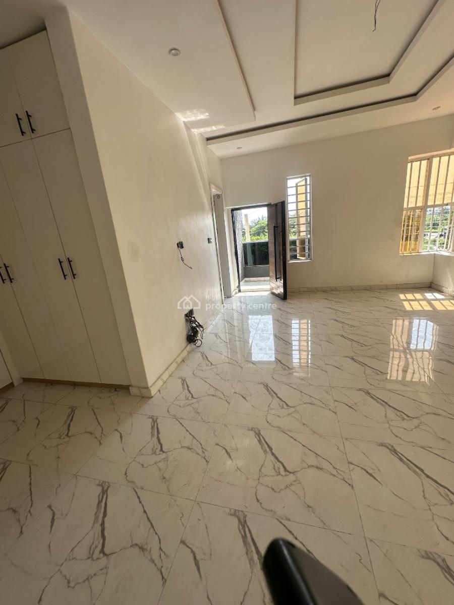 a Luxury Masters Bedroom in a Shared Apt, Ikota Road, Lekki, Lagos, House for Rent