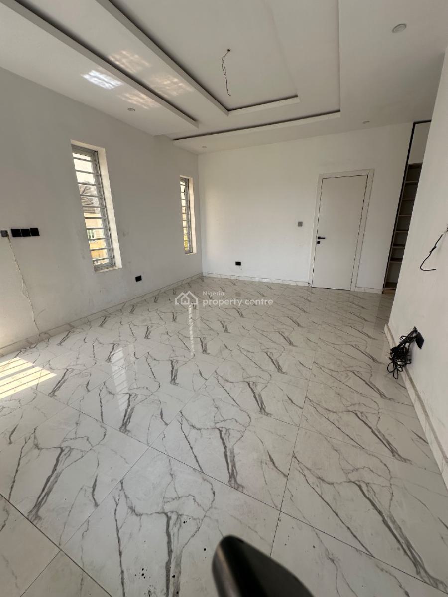 a Luxury Masters Bedroom in a Shared Apt, Ikota Road, Lekki, Lagos, House for Rent