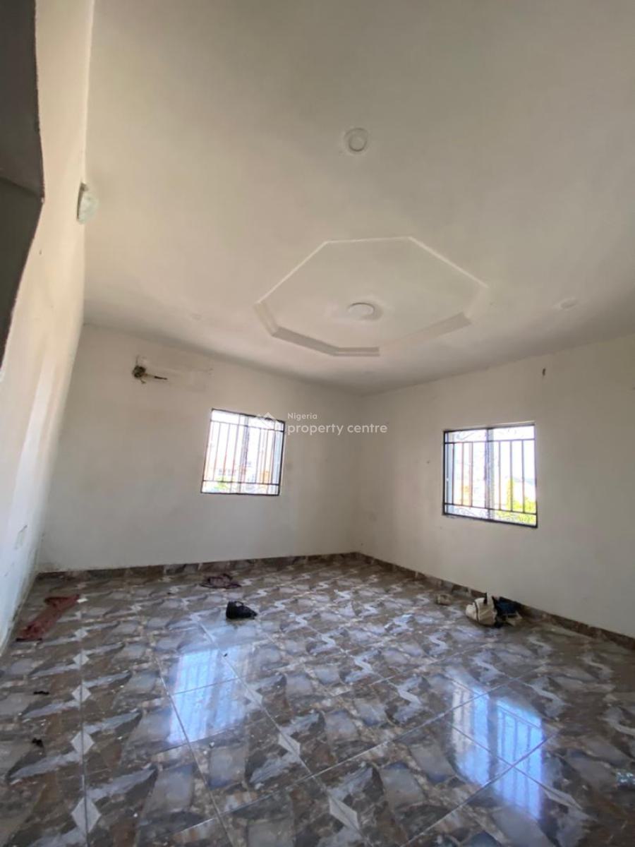 Standard 3 Bedroom Apartment in a Good Estate, Sangotedo, Ajah, Lagos, Flat / Apartment for Rent