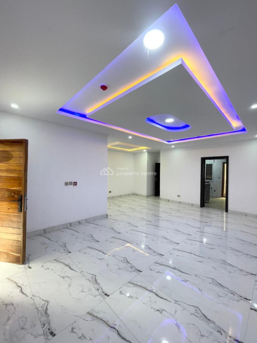 2 Bedroom Apartment with a Bq, Lekki Phase 1, Lekki, Lagos, Flat / Apartment for Rent