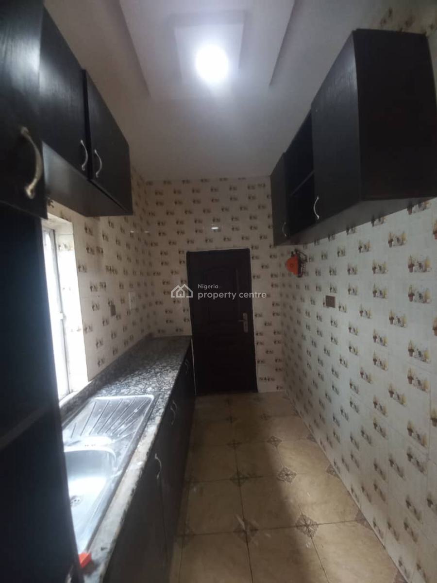 Sharp 2 Bedroom Flat Upstairs with 2 Balconies, Freedom Way, Lekki Phase 1, Lekki, Lagos, Flat / Apartment for Rent