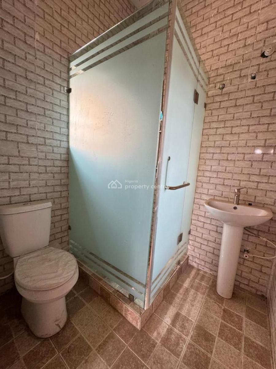 Nicely Built 3 Bedroom Apartment with Range of Amenities, Gbagada, Lagos, Flat / Apartment for Sale