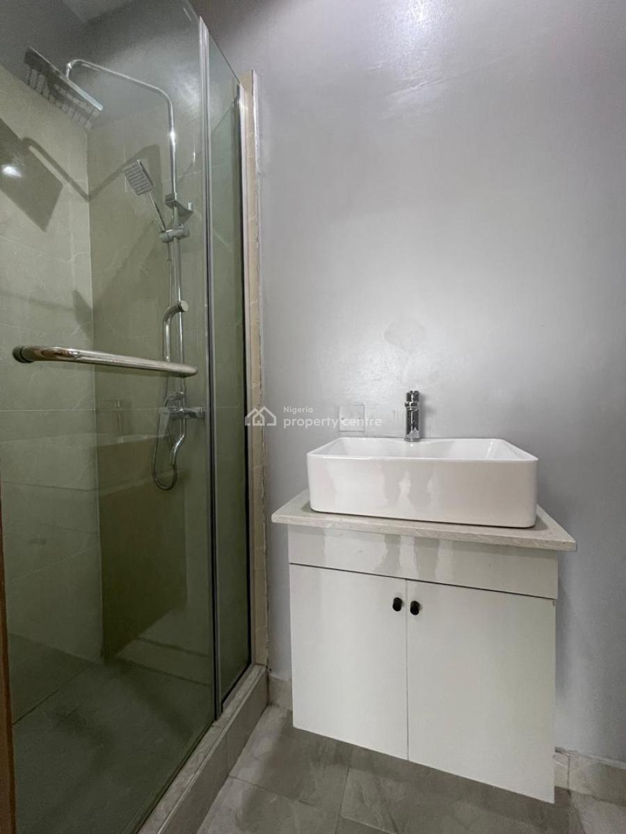 ️uniquely Built 3 Bedroom Apartment with Elevator, Gym and Swimming Pool, Lekki Phase 1, Lekki, Lagos, Block of Flats for Sale