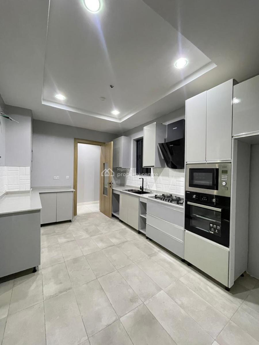 ️uniquely Built 3 Bedroom Apartment with Elevator, Gym and Swimming Pool, Lekki Phase 1, Lekki, Lagos, Block of Flats for Sale