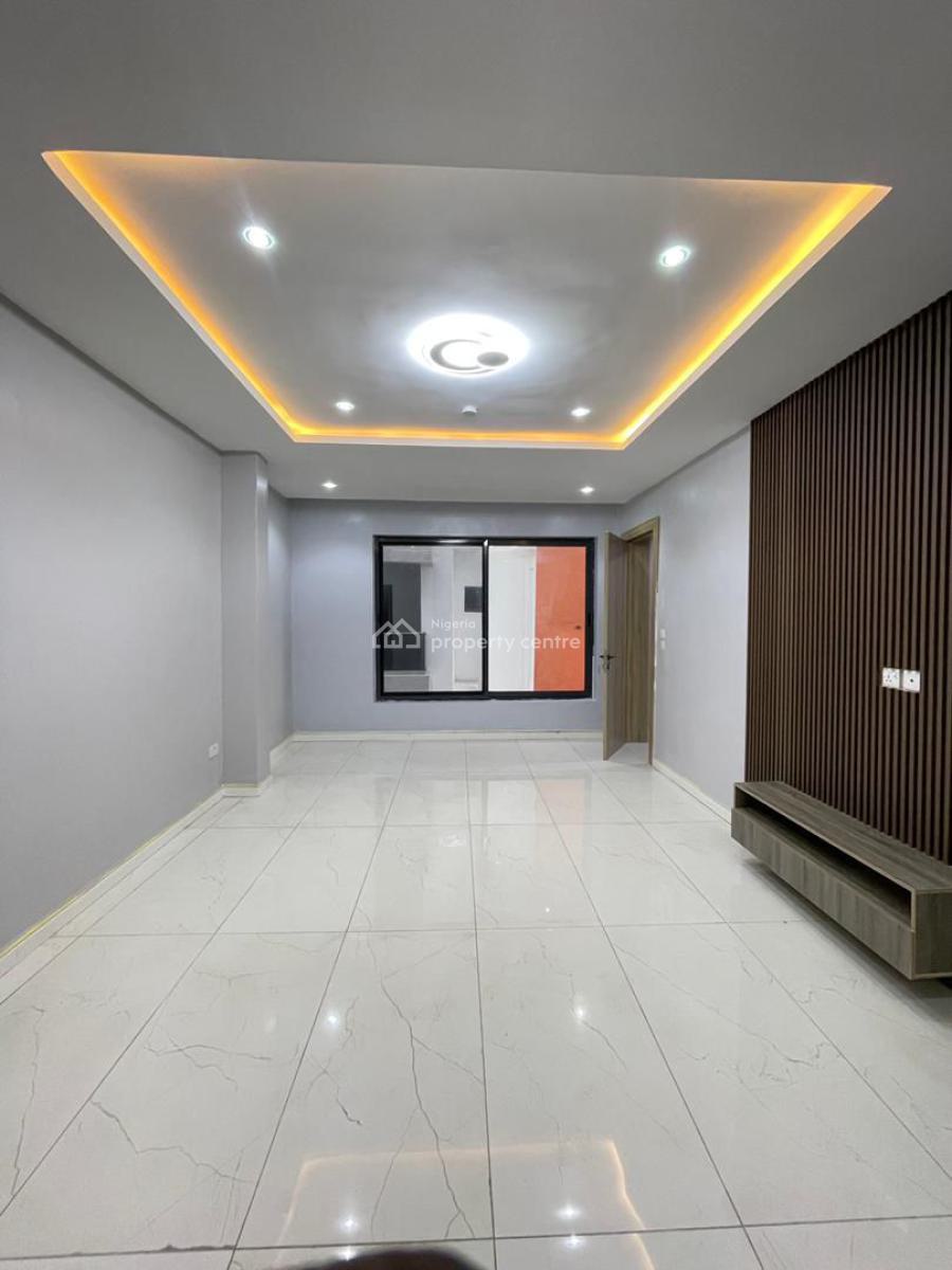 ️uniquely Built 3 Bedroom Apartment with Elevator, Gym and Swimming Pool, Lekki Phase 1, Lekki, Lagos, Block of Flats for Sale