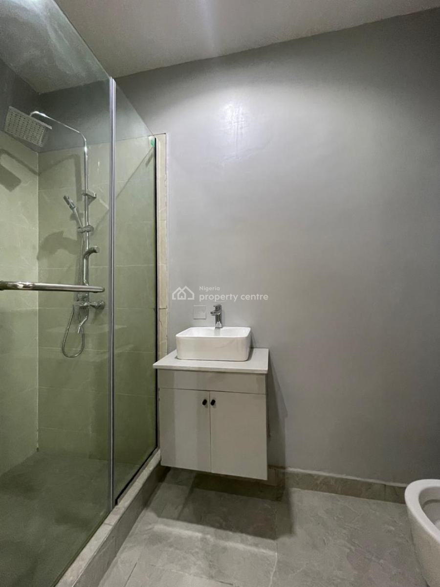 ️uniquely Built 3 Bedroom Apartment with Elevator, Gym and Swimming Pool, Lekki Phase 1, Lekki, Lagos, Block of Flats for Sale