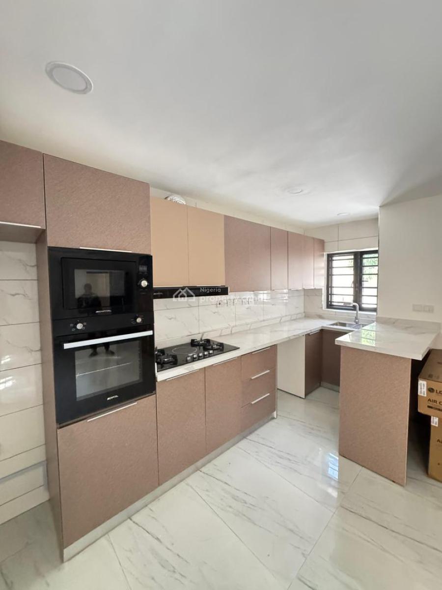 Lovely 1 Unit of 2 Bedroom Apartment with Bq in a Secure Estate, Victoria Island (vi), Lagos, Flat / Apartment for Rent