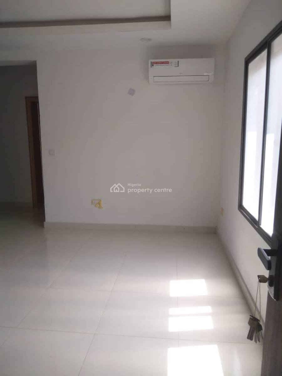 Well Maintained and Ensuite 3 Bedrooms Flat + Bq. It on The 3rd Floor., Oniru, Victoria Island (vi), Lagos, House for Rent